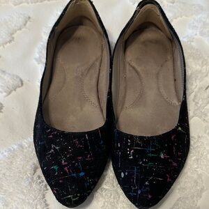 AEROSOLES Black with Multicolor Accents Women's Flats